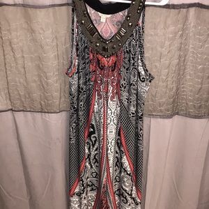 Long sleeveless dress